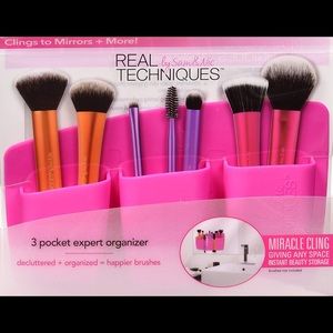 *SOLD* Real Techniques Miracle 3 pocket Organizer